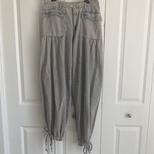 We The Free Women’s Boyfriend Jeans in Light Gray